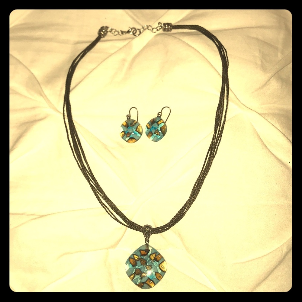 Necklace & earrings set